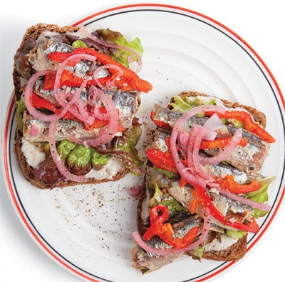 Sardine sandwich with horseradish cream 