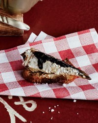 Sardine toasts