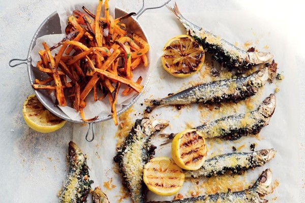 Sardines stuffed with kale, pine nuts and raisins