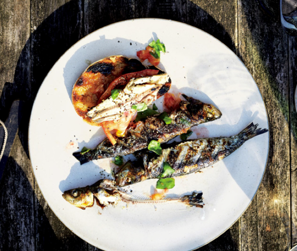 Sardines with grilled bread and tomato