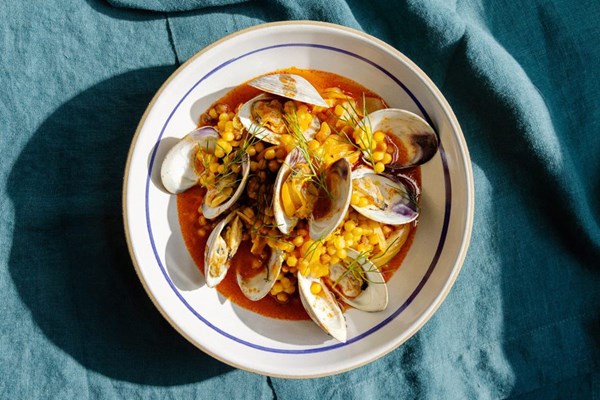 Sardinian fregola with clams (Fregula cun cocciula)