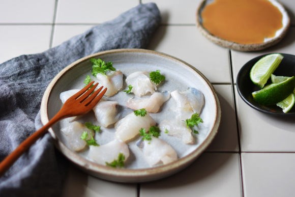 Sashimi of King George whiting with chervil and lime