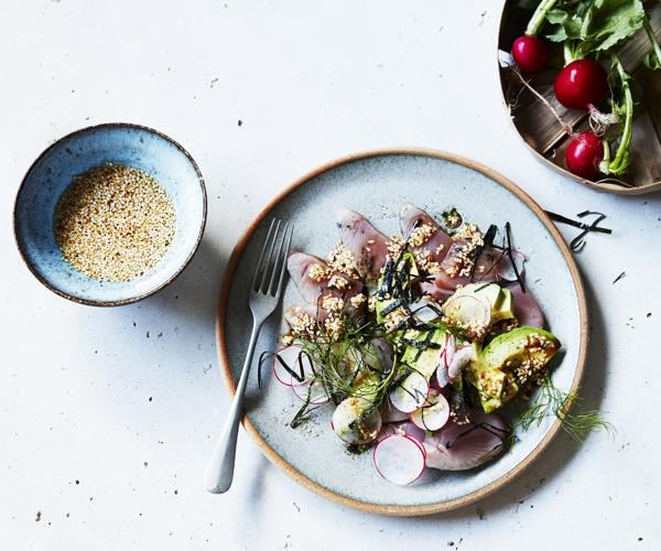 Sashimi with nori salt, avocado and ginger