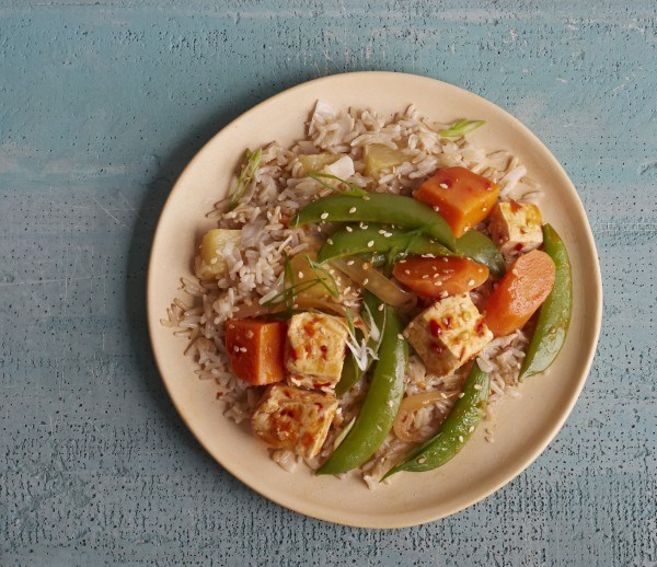 Sassy sesame tofu with sweet potato, carrots, and sugar snap peas 