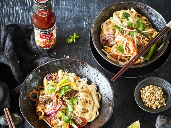 Satay beef pad Thai