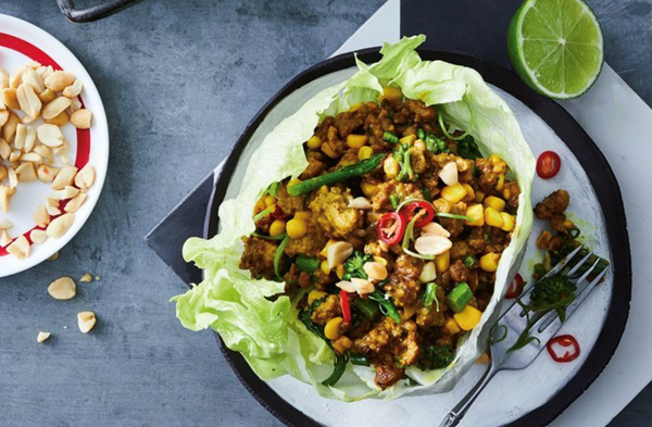 Satay pork san choy bow