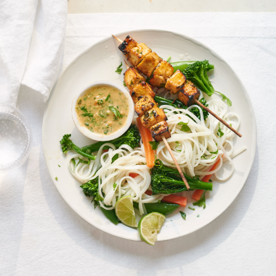 Satay tofu skewers with noodles