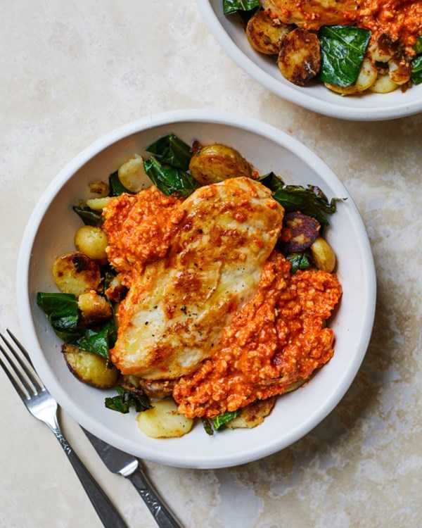 Saucy romesco chicken with sautéed potatoes 