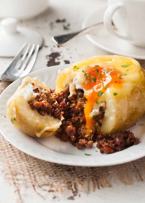 Sausage and egg stuffed potatoes