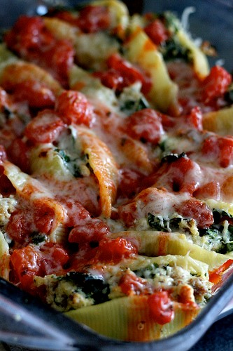 Sausage and spinach stuffed shells