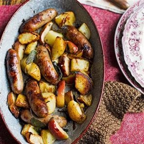 Sausage, apples and potato one-pan roast