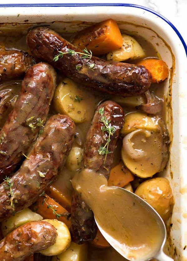 Sausage bake with potatoes and gravy