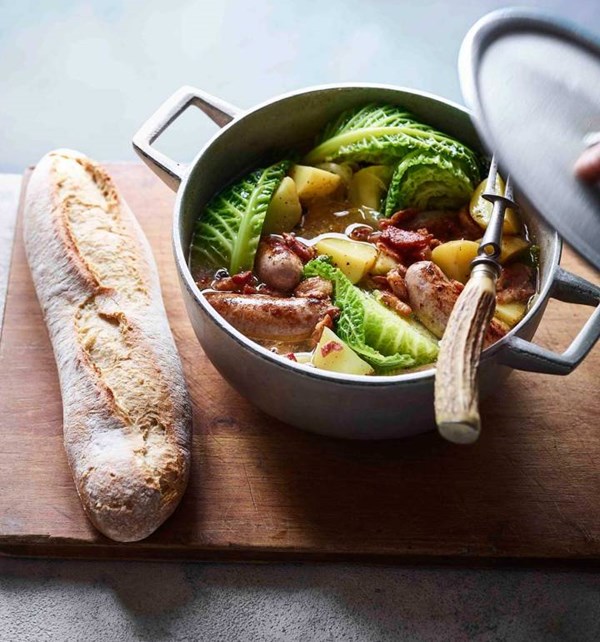 Sausage, cabbage and potato one-pot (Choucroute garnie)