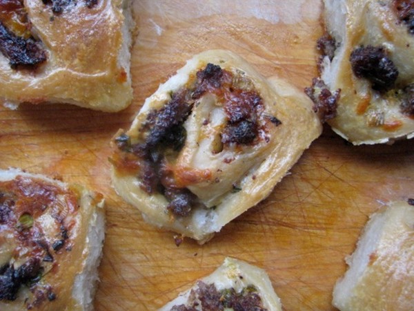 Sausage, cheddar and rosemary buns
