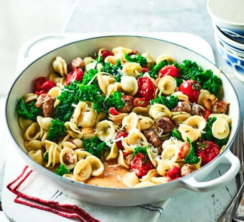 Sausage, kale & chilli pasta