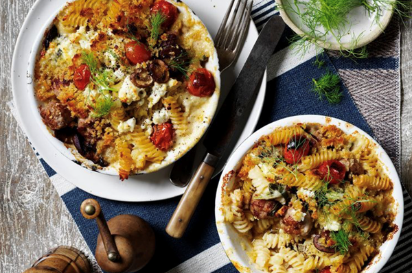 Sausage, leek and goat's cheese fusilli pasta bake