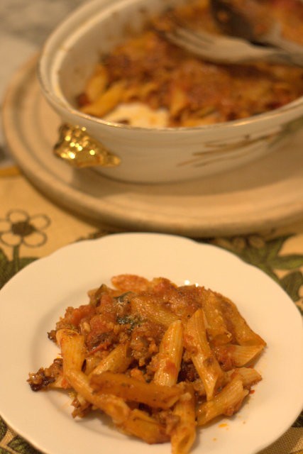 Sausage meat sauce for pasta bakes or sloppy Joes
