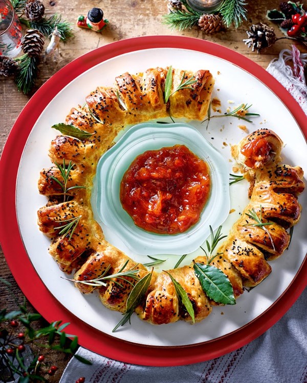 Sausage roll wreath 