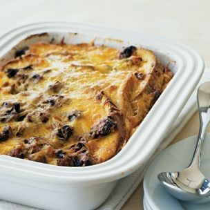 Sausage strata with cheddar cheese and sun-dried tomatoes