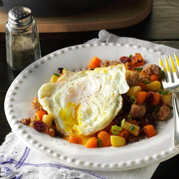 Sausage-sweet potato hash & eggs