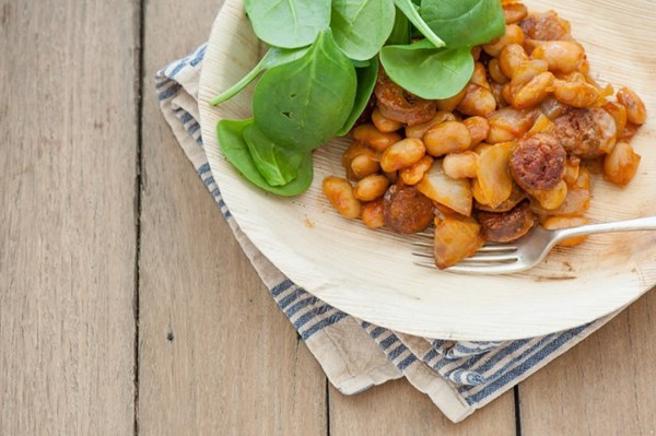 Sausage with white beans 