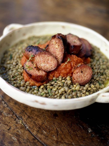 Sausages and green lentils with tomato salsa (Salsicce con lenticchie e salsa di pomodoro)
