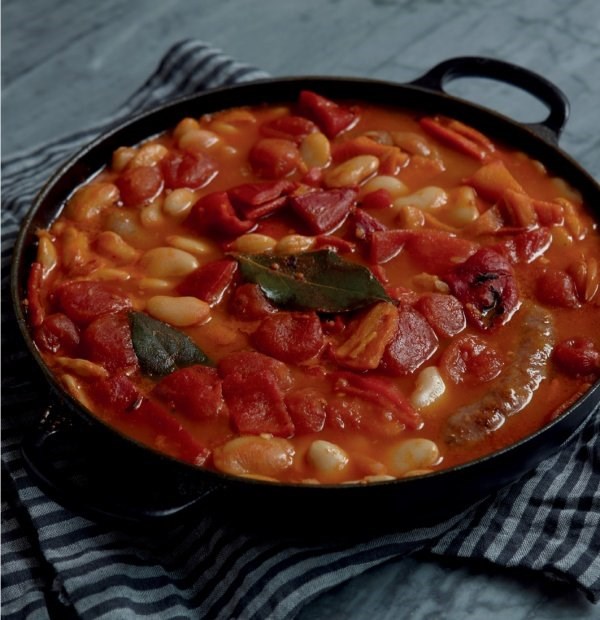 Sausages with beans & peppers