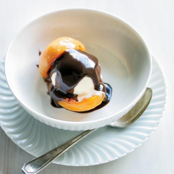 Sautéed apricot "profiteroles" [Eric Ripert]