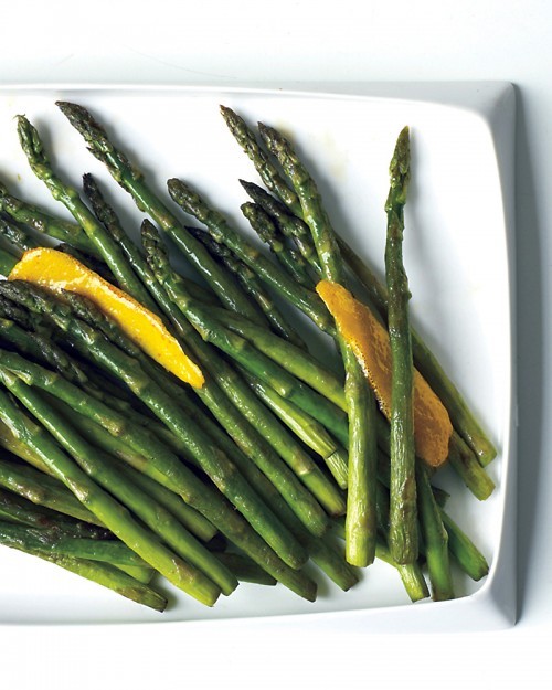 Sautéed asparagus with lemon
