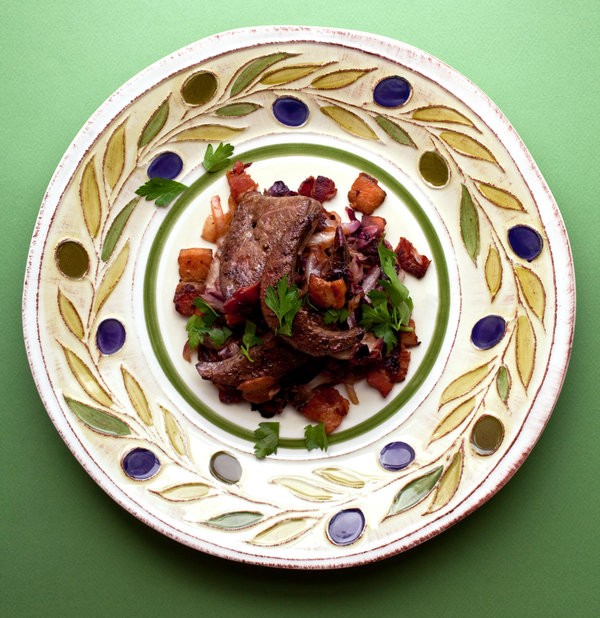 Sautéed calf's liver with bacon and radicchio