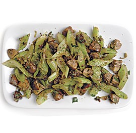 Sautéed celery with leeks and mushrooms