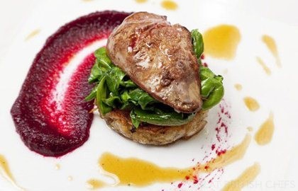 Sautéed chicken liver on potato rosti, spinach, young beetroot and bacon