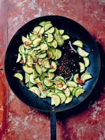 Sautéed courgettes (Hobak bokkeum)