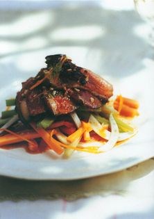 Sautéed duck breast with orange-vegetable slaw (Magret à l'orange)