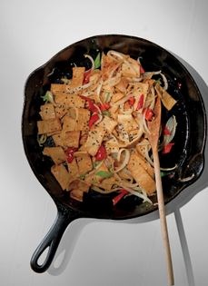 Sautéed fish cakes with vegetables (Auh-muk bokkeum)