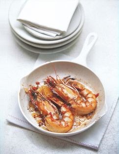 Sautéed giant prawns with garlic, oil and chilli (Gamberoni con aglio, olio e peperoncino)