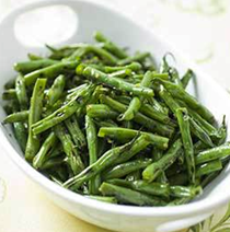 Sautéed green beans with garlic and herbs