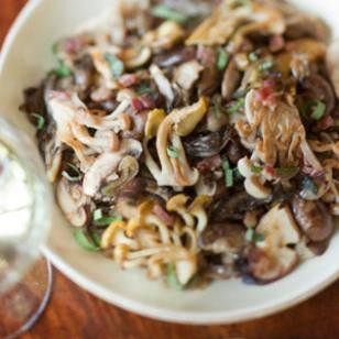 Sautéed mushrooms with caramelized shallots