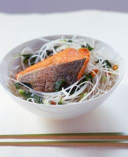 Sautéed salmon with noodles and Vietnamese spice broth