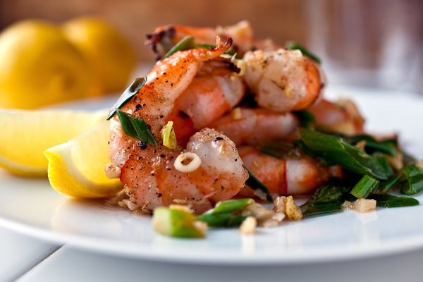 Sautéed shrimp with coconut oil, ginger and coriander