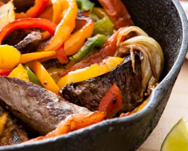 Sautéed steak a la Mexicana