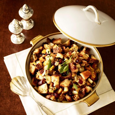 Savory bread stuffing with pears