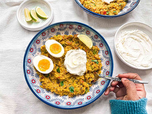 Savory turmeric oats