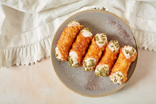  Savoury cannoli with Parma ham mousse