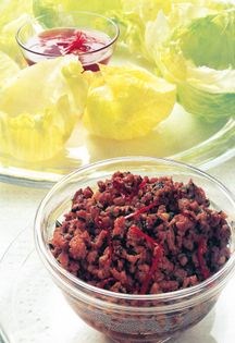 Savoury minced pork with lettuce cups