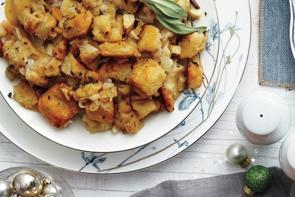 Savoury slow cooker stuffing