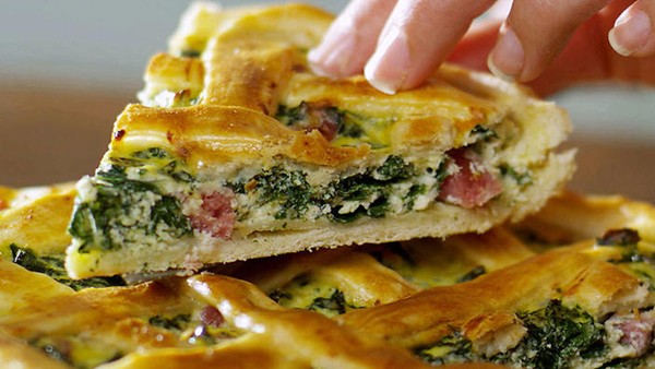 Savoury tart with silverbeet (Pizza rustica)