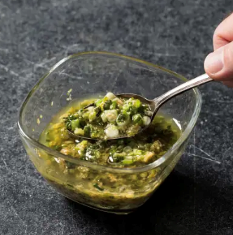 Scallion-ginger relish
