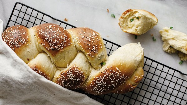Scallion pancake challah