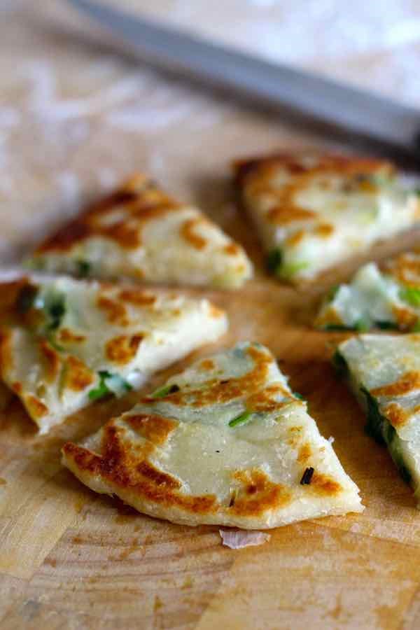 Scallion pancakes (Cong you bing)